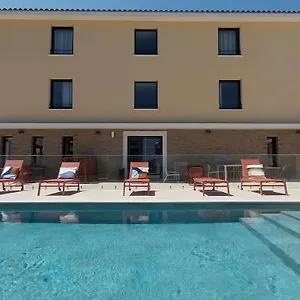 Hotel Ibis Styles Aix-en-provence Tgv